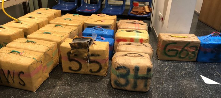حجز طن و107 كيلوغرامات من مخدر الحشيش بطنجة (بلاغ)