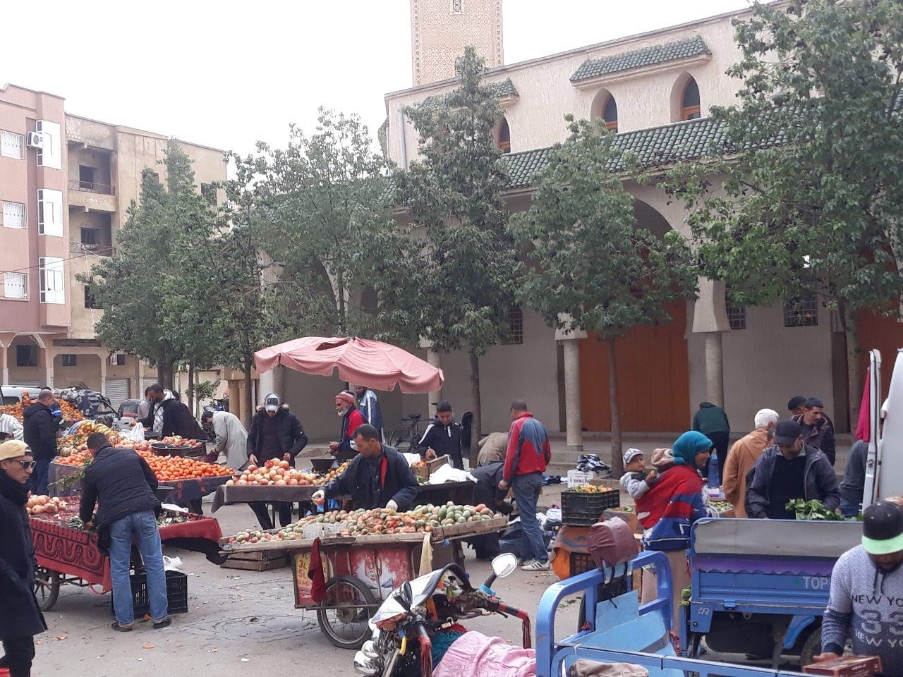العربات المدفوعة أو المجرورة تحاصر المساجد بمكناس