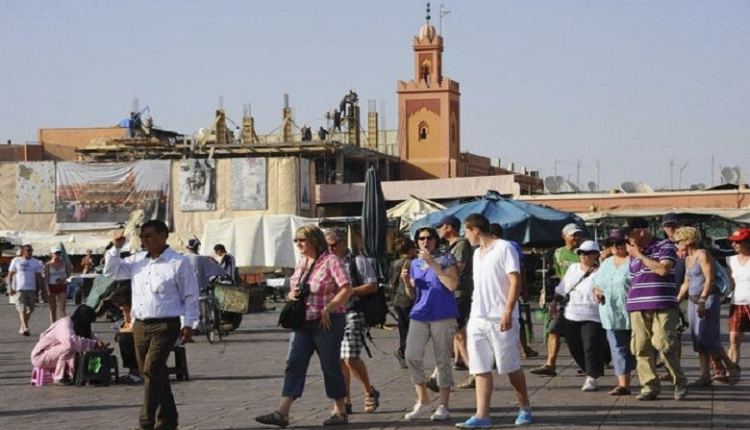 الحكومة تتجه نحو تحسين الظروف الاجتماعية للمرشدين السياحيين