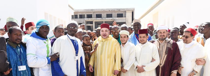 مؤسسة محمد السادس للعلماء الأفارقة تعلم أبناء القارة السمراء تقنية كتابة المصحف الشريف