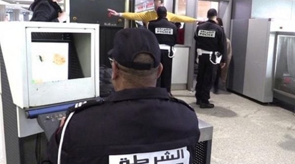 توقيف 21 مرشحا للهجرة بتأشيرات مشكوك في صحتها