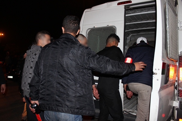 نزاع بين فصيلين لمشجعي أندية محلية لكرة القدم أسفر عن اعتقال أربعة أشخاص