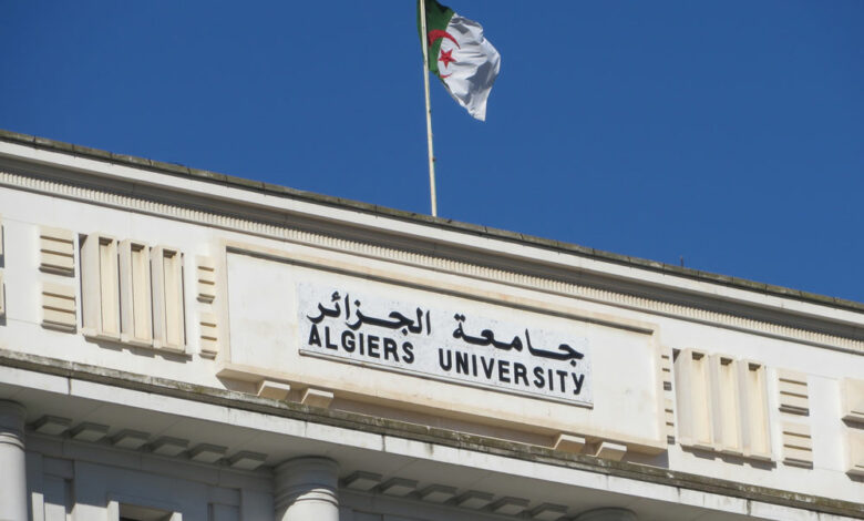 بسبب القمة العربية ..اعتماد الدراسة عن بعد في بعض الجامعات الجزائرية