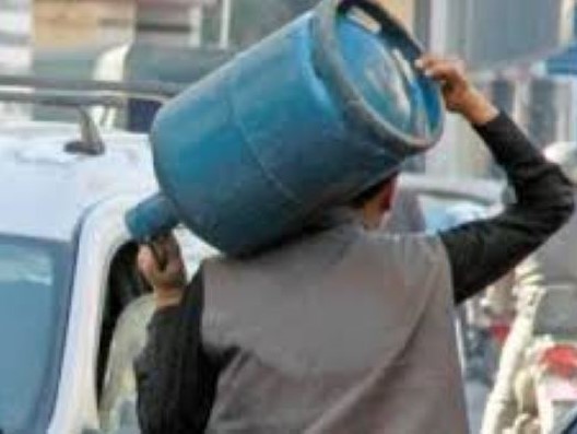 الحكومة في الطريق لرفع الدعم عن غاز البوتان وتقديم الدعم المباشر للأسر المعوزة