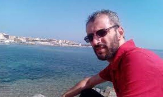 صحفي جزائري يغادر السجن والتهمة كانت رسالة نصية