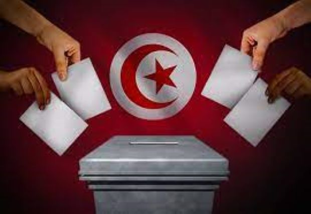 في ظل الأوضاع الانتخابية المتوترة أحزاب تطالب الرئيس التونسي بالتنحي