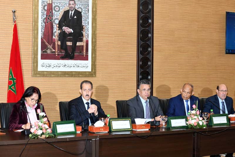 تكفل الدولة بتغذية الأشخاص المودعين رهن الحراسة النظرية