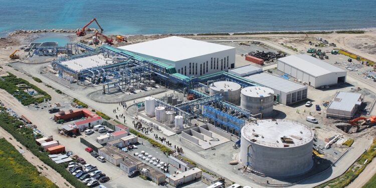 لتأمين حاجيات الموارد المائية المغرب يركز على تعميم تحلية مياه البحر