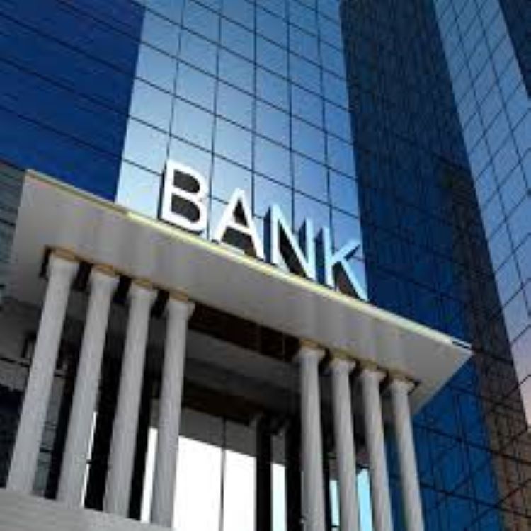 الأبناك عازمة على رفع نسبة الفوائد على جميع أشكال القروض