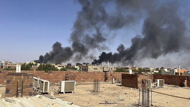 بعد تدهورالأوضاع في السودان.. جلالة الملك يعطي تعليماته السامية لتأمين عودة المواطنين المغاربة