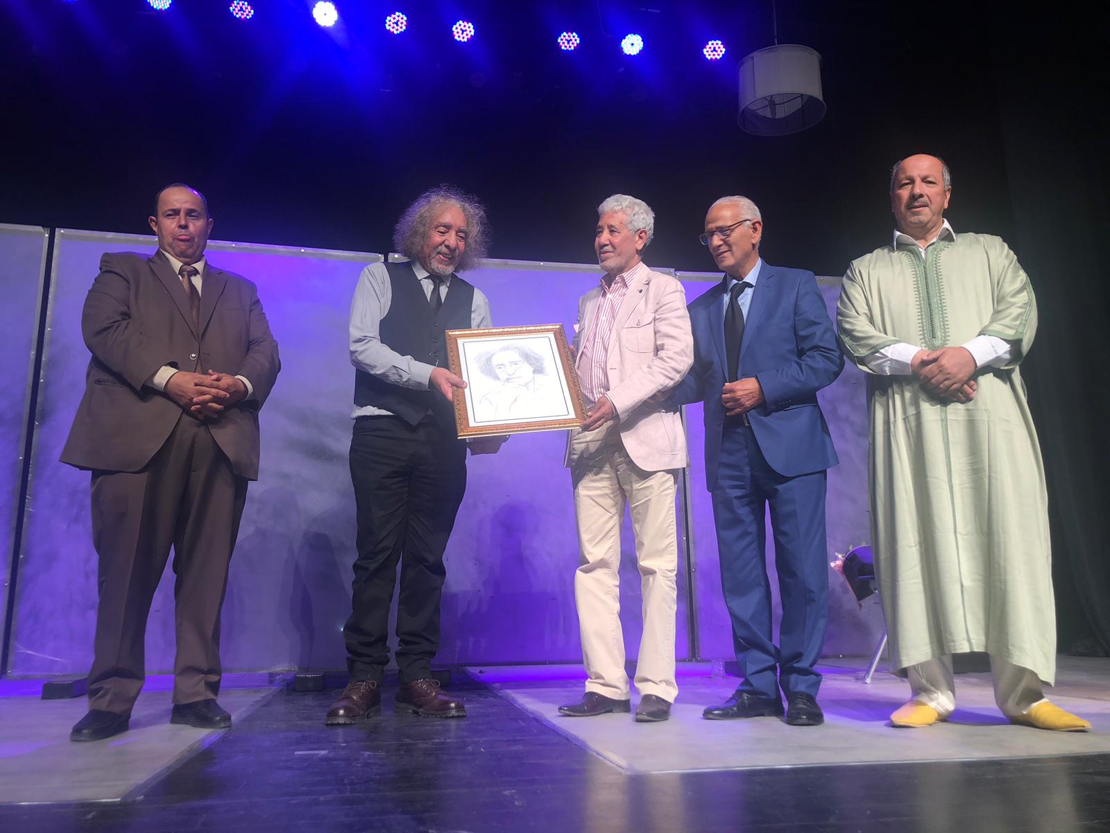 منتدى فكر وحوار يستحضر النورس لمعانقة هموم الفنانين على الخشبة بمكناس.