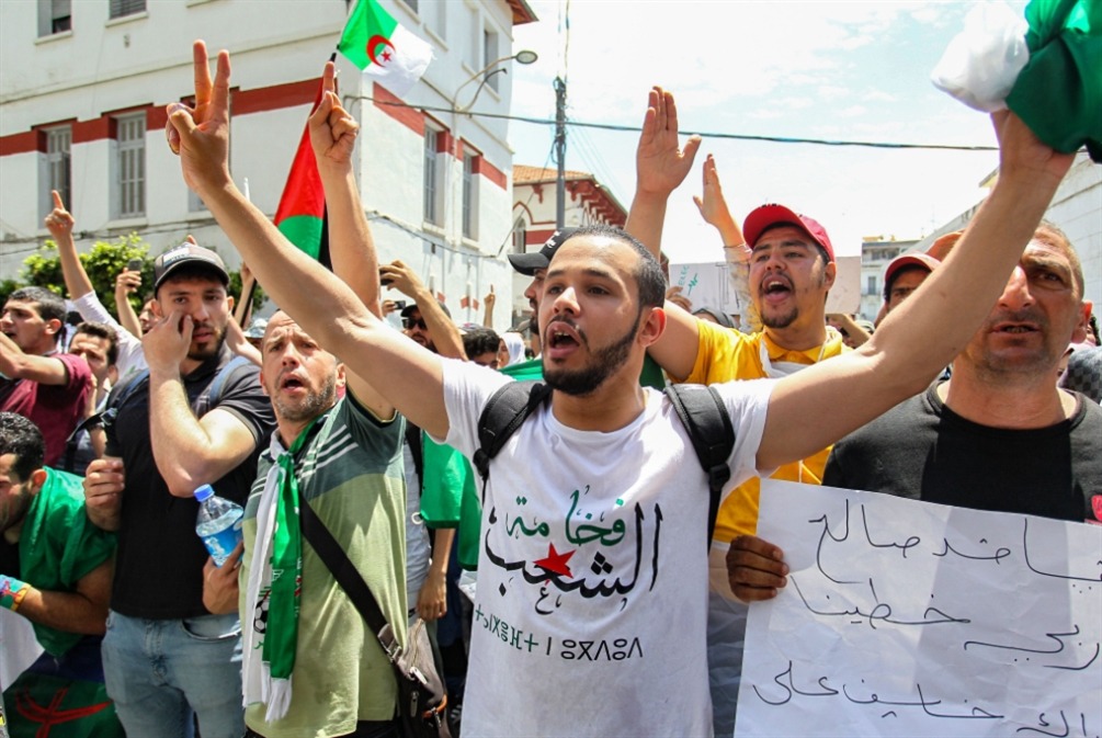 الجزائر: أحزاب معارضة تدين “تجريم” العمل السياسي والنقابي