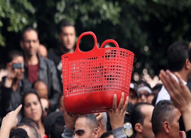 تحت وطأة غلاء المعيشة، التونسيون يحرمون بعض عادات شهر رمضان