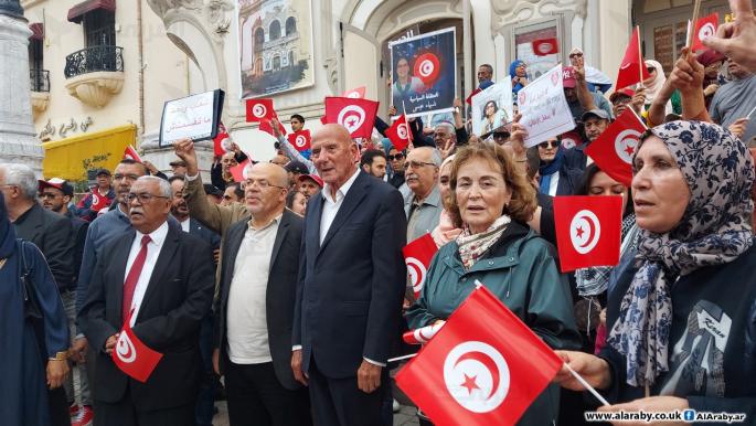 المعارضة التونسية تدعو الحكومة إلى إطلاق سراح كل المعتقلين السياسيين