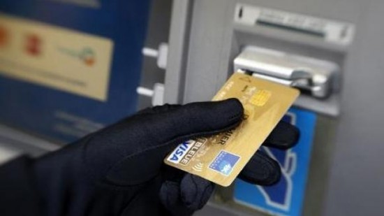 توقيف شخصين أحدهما إيطالي للاشتباه في ارتباطهما بشبكة إجرامية تنشط في المس بالمعطيات البنكية واستغلالها في التجارة.