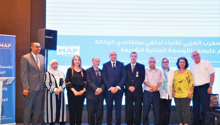 وكالة المغرب العربي للأنباء تحتفي بمتقاعديها المنعم عليهم بأوسمة ملكية شريفة