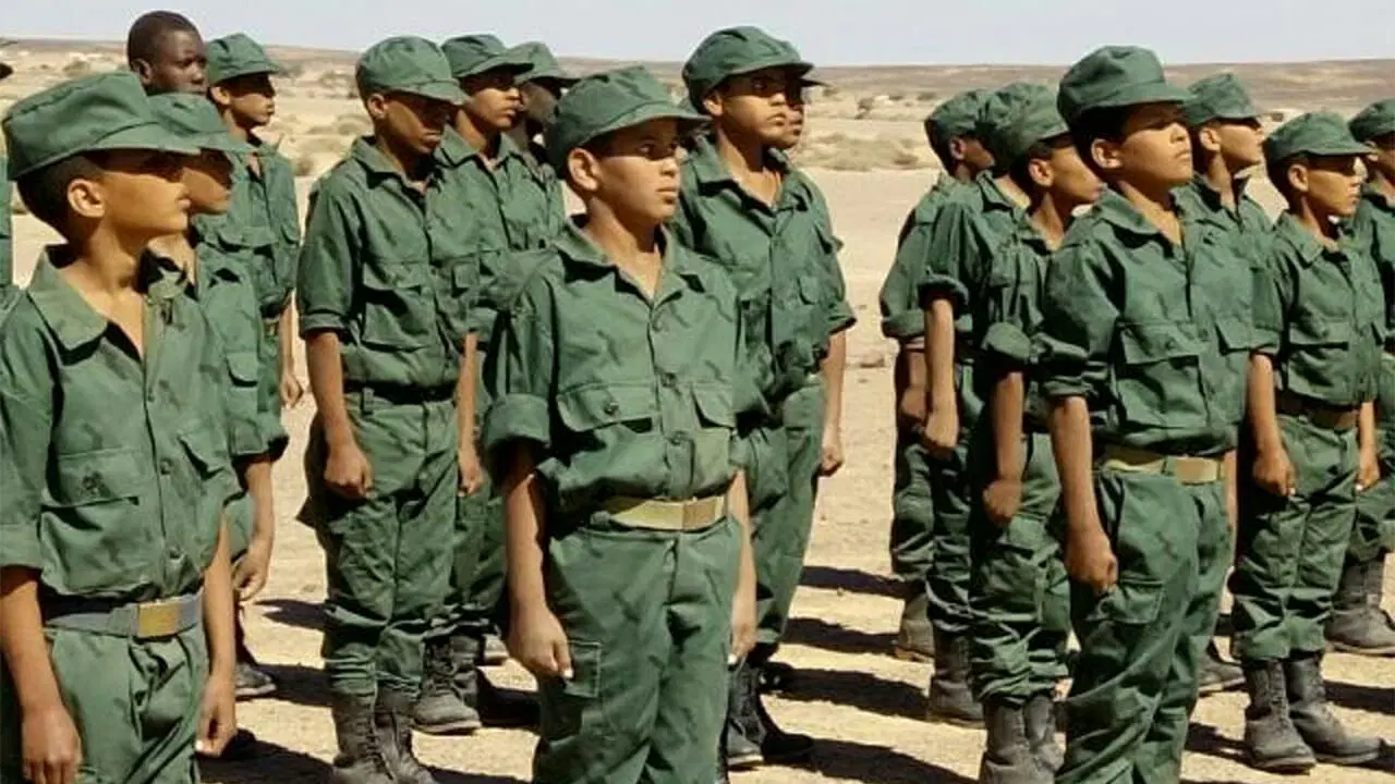 في ظل صمت دولي مثير السلطات الجزائرية متمادية في تجنيد أطفال تندوف
