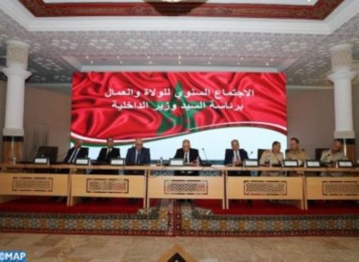 مباشرة بعد خطاب العرش وزير الداخلية يجتمع مع ولاة وعمال الجهات والأقاليم والإدارة المركزية