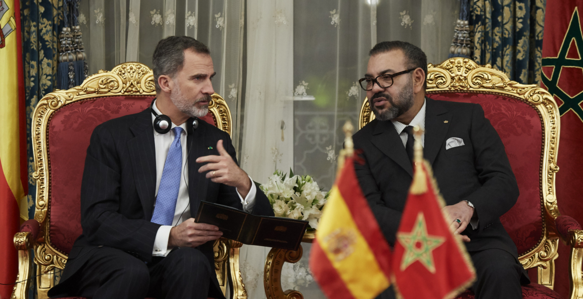 RABAT, MOROCCO - FEBRUARY 13: King Felipe VI of Spain (L) and King Mohammed VI of Morocco (R) attend the signing of bilateral agreements at the Agdal Royal Palace on February 13, 2019 in Rabat, Morocco. The Spanish Royals are on a two day visit to Morocco. (Photo by Carlos R. Alvarez/WireImage)