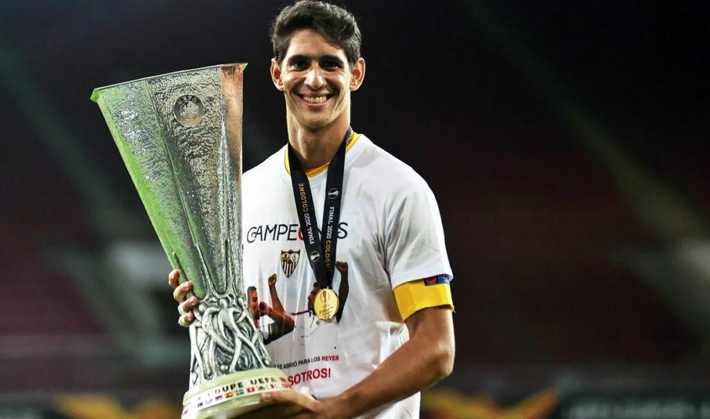 ياسين بونوفي صدارة المرشحين لجائزة أفضل حارس مرمى ضمن جوائز الكرة الذهبية 2023