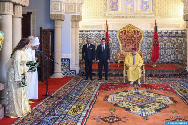 جلالة الملك يعين عددا من السفراء الجدد
