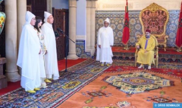 جلالة الملك يستقبل الأعضاء الجدد المعينين بالمحكمة الدستورية ويعين رئيسها