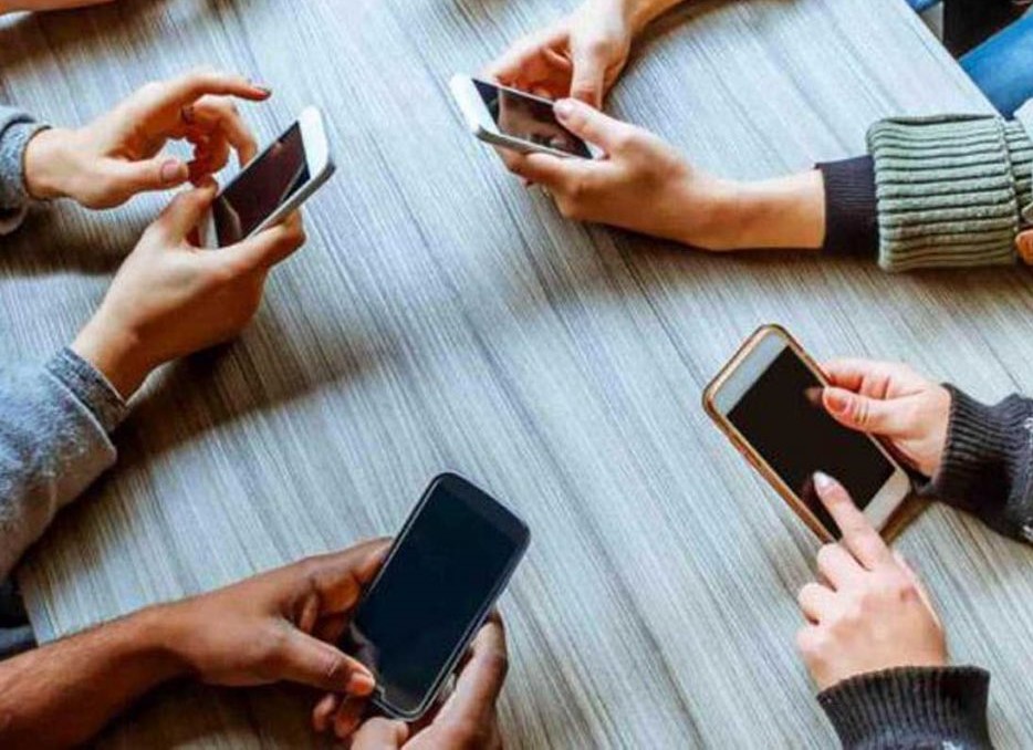 لتعزيز التواصل مع المواطنين الحكومة تطلق بوابة إلكترونية