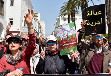 مطالب  بتحقيق عدالة أجرية بين سائر موظفي الدولة 