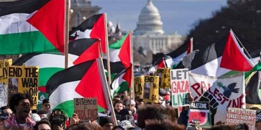 جامعة كولومبيا تفصل طلابا مؤيدين لفلسطين بعد وصول المفاوضات إلى الباب المسدود
