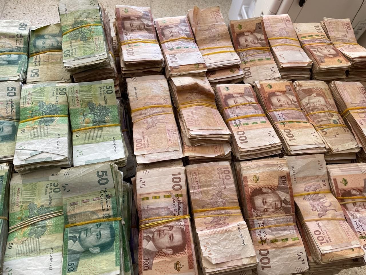 طنجة…حجز 5 كيلو من الكوكايين ومبالغ مالية مهمة