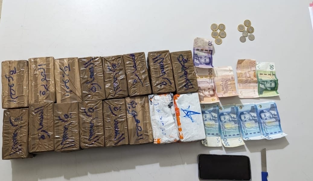 اعتقال عون سلطة يشته فيه حيازة والاتجار في المخدرات