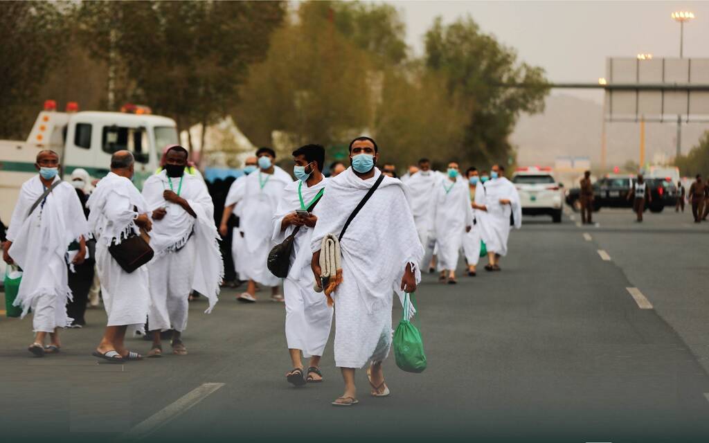 منع دخول مكة المكرمة أو البقاء فيها لمن يحمل تأشيرة زيارة بجميع بأنواعها