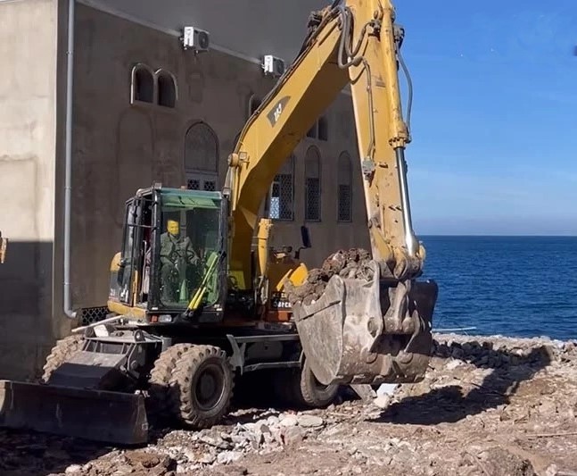الداخلية تتخذ إجراءات صارمة للحد من ظاهرة البناء العشوائي فوق المجال الساحلي
