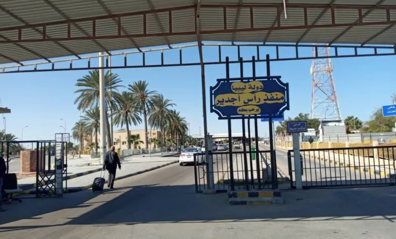 تأجيل إعادة فتح المعبر الحدودي الرئيسي بين ليبيا وتونس