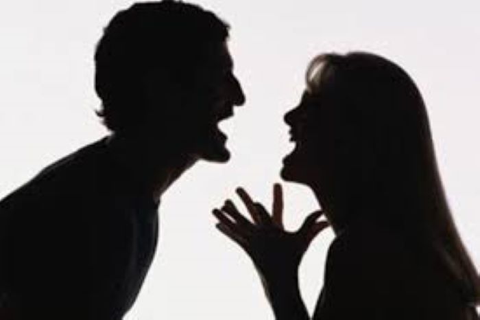 ابتزاز مطلقات من أجل التخلي عن  النفقة والحضانة وأشياء أخرى
