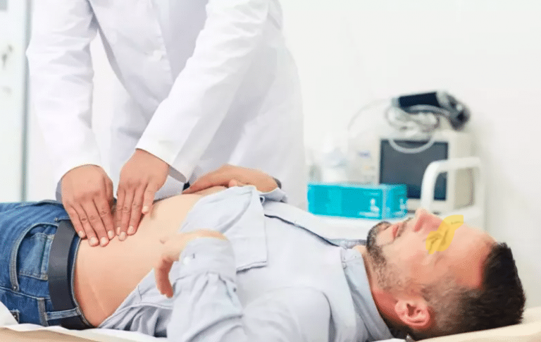 أهمية الفحص السريري في ضمان سلامة المريض