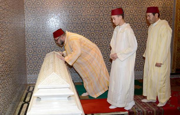 أمير المؤمنين يترأس حفلا دينيا إحياء للذكرى السادسة والعشرين لوفاة جلالة المغفور له الملك الحسن الثاني