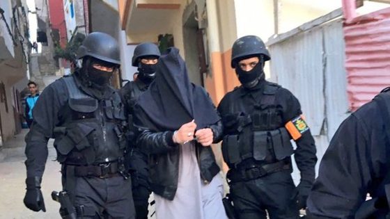تاوريرت.. توقيف أستاذ مشتبه فيه بتبني الفكر المتشدد لتنظيم “داعش” الإرهابي (المكتب المركزي للأبحاث القضائية)