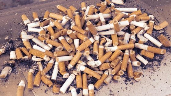 السجائر وأعقابها.. دمار ممتد للمحيطين وللبيئة!