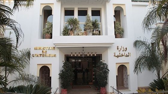 تعليمات من وزير الداخلية للعمال حول شبهات تورط رؤساء جماعات في تعطيل بعض المشاريع لتحقيق مكاسب انتخابية.