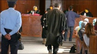 تقرير يكشف عدة قضايا أمام المحاكم لنساء ورجال التعليم