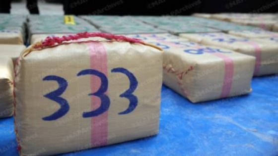 سيدي إيفني.. إجهاض محاولة للتهريب الدولي للمخدرات وتنظيم الهجرة غير المشروعة وحجز طن و922 كيلوغراما من مخدر الشيرا