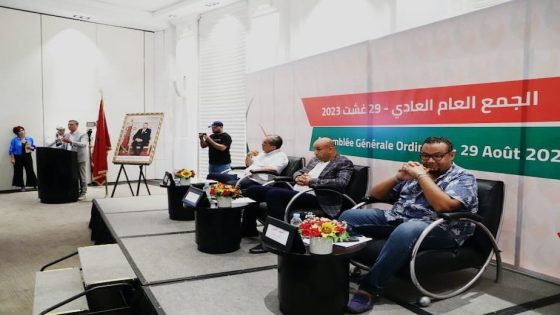 الجمعية الوطنية للإعلام والناشرين ترد بقوة على سلسلة مقالات “لوموند” ضد المؤسسة الملكية