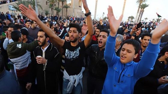 الأحزاب والشباب… مسافة الشك وفجوة الثقة