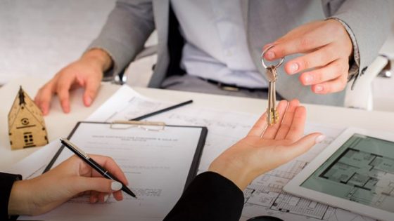 وكالات بيع العقار تحت مجهر القانون: التقييد الإجباري يدخل حيز التنفيذ