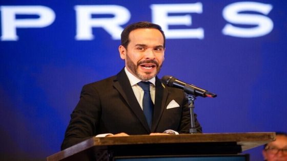 رئيس كولومبيا الجديد يعلن مراجعة شاملة للتحالفات الدبلوماسية وإعادة ترتيب الأولويات الخارجية