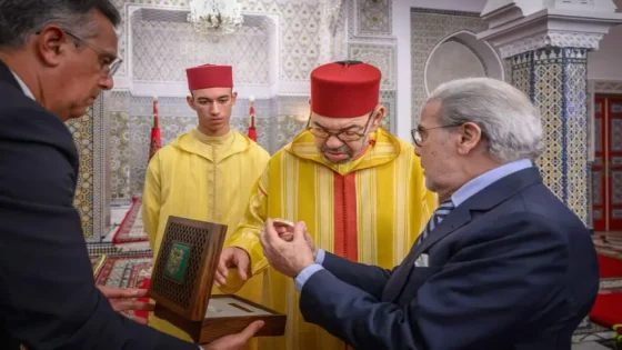 جلالة الملك يستقبل والي بنك المغرب