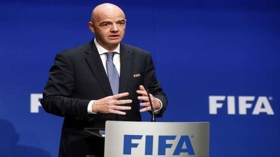 الفيفا تتخلى عن خطة بيع حصة من حقوقها التجارية بعد اعتراضات واسعة