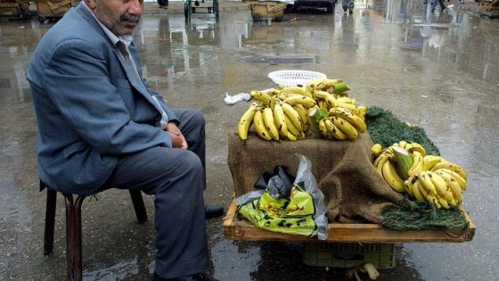 الجزائر: الموز بـ2800 دينار.. الغلاء يهز الأسواق