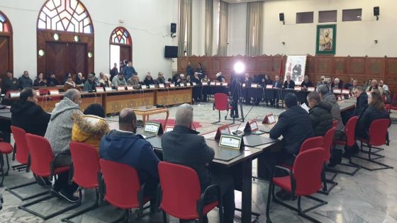جماعة مكناس: المفهوم الحقيقي للمعارضة.. اقتراح البدائل البناءة أم «التعطيل والفرملة»؟